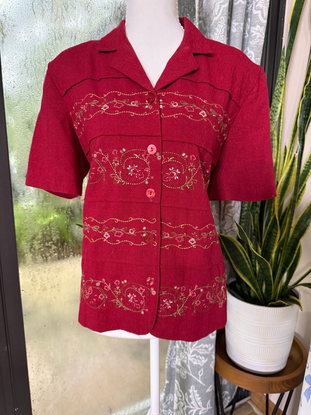 Alfred Dunner Petite Red Embroidered Button Front Top 12P Grannycore